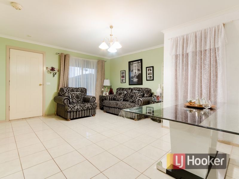 6 Bluegum Way, Hampton Park VIC 3976