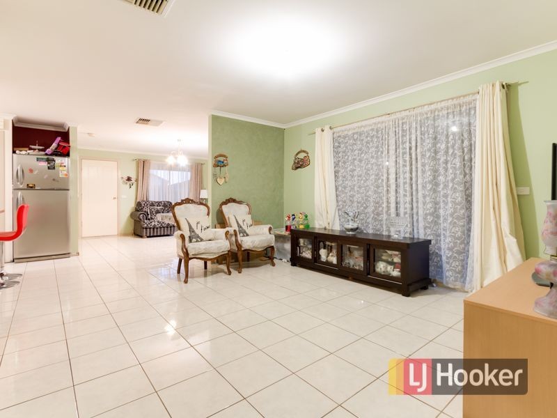 6 Bluegum Way, Hampton Park VIC 3976