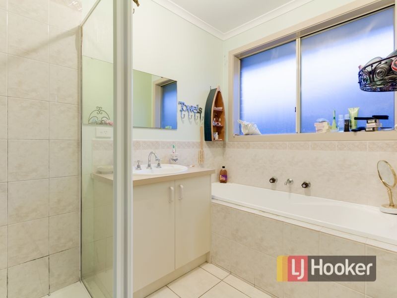 6 Bluegum Way, Hampton Park VIC 3976