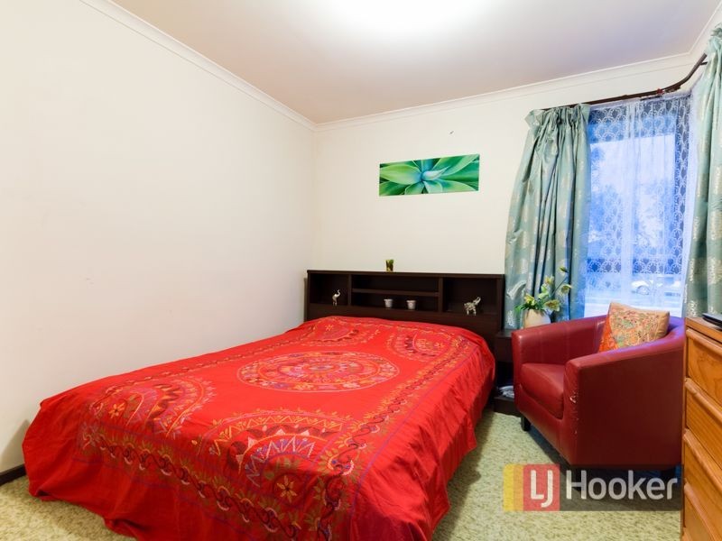 8 David Avenue, Cranbourne VIC 3977