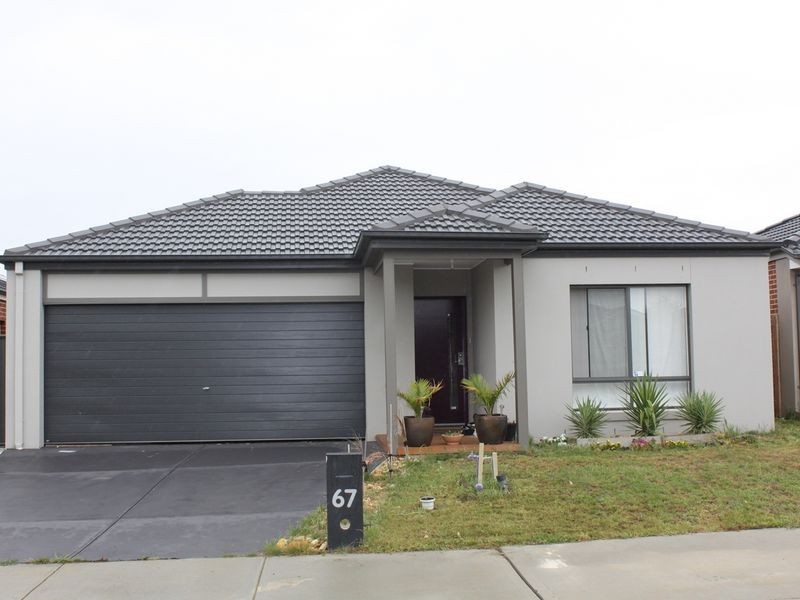 67 Sabel Drive, Cranbourne North VIC 3977