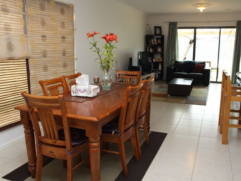 67 Sabel Drive, Cranbourne North VIC 3977