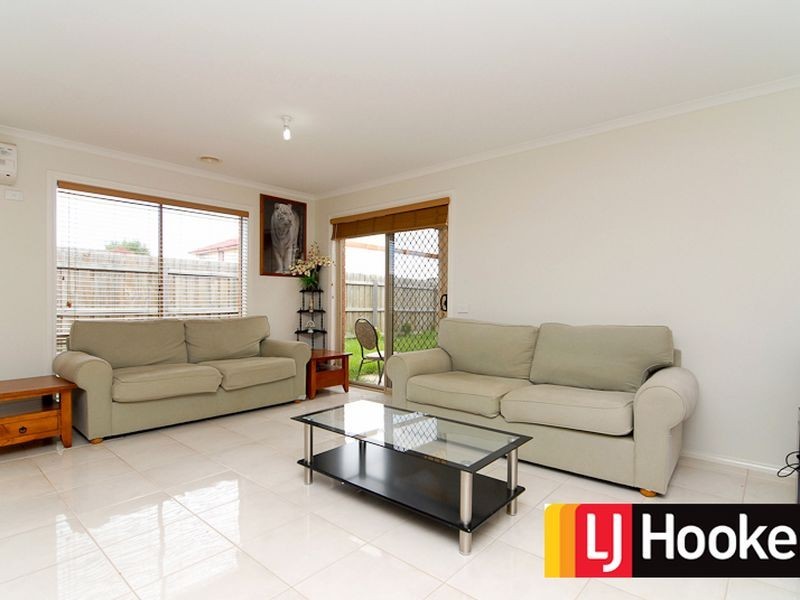 31 Glenora Way, Hampton Park VIC 3976