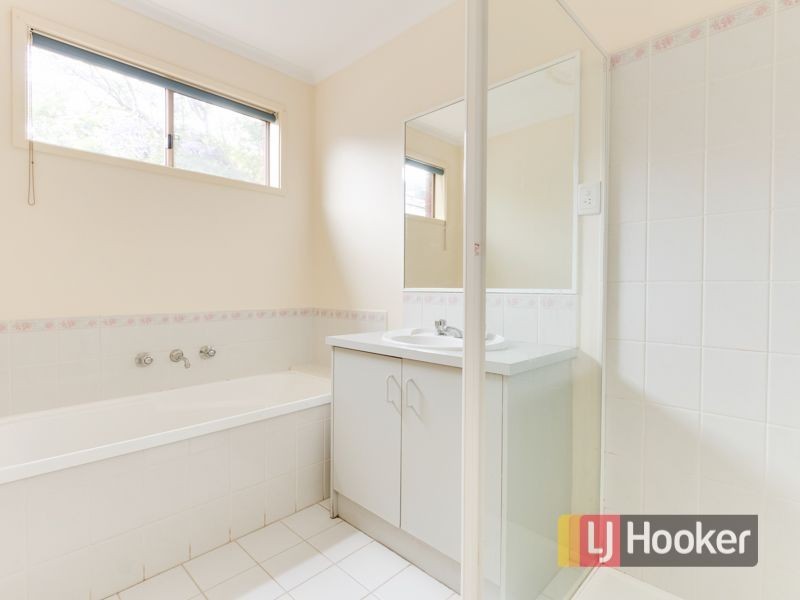 18 The Ridge, Hampton Park VIC 3976