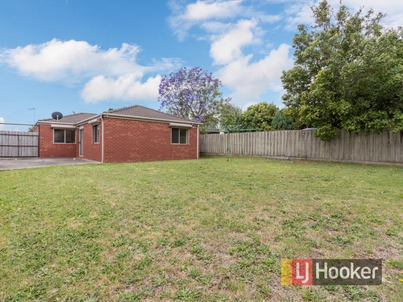 18 The Ridge, Hampton Park VIC 3976