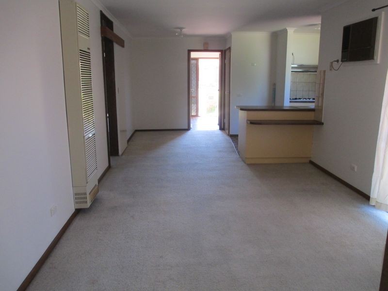 27 Strong Drive, Hampton Park VIC 3976