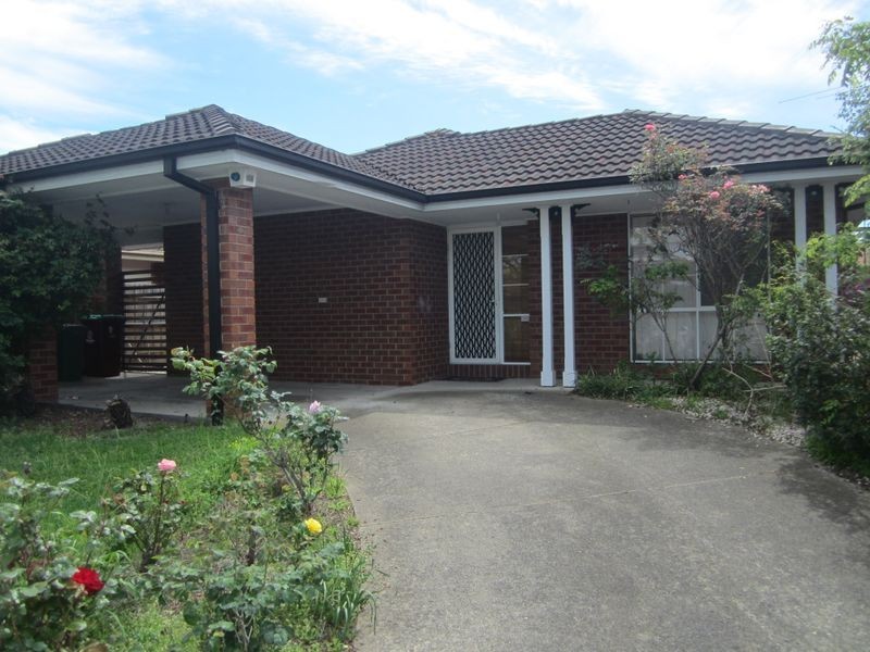 77 Strathaird Drive, Narre Warren South VIC 3805