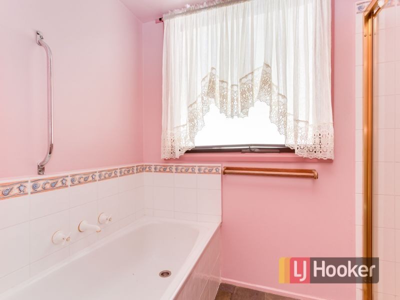 125 Oaktree Drive, Hampton Park VIC 3976