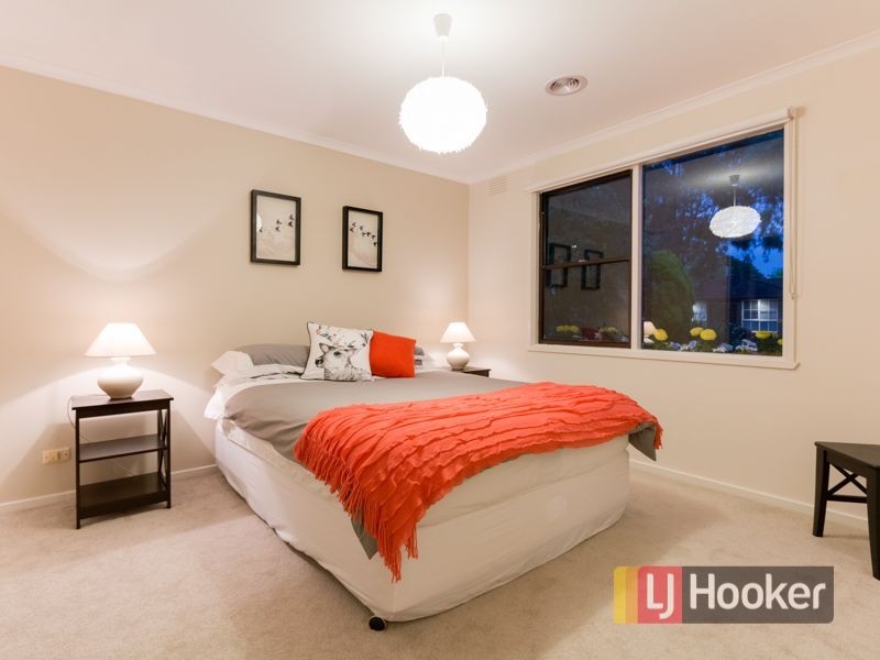 4 Yarrow Court, Berwick VIC 3806