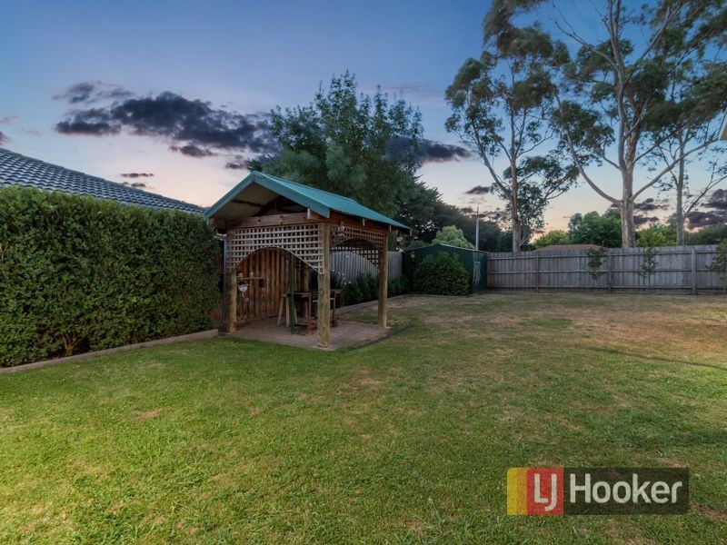4 Yarrow Court, Berwick VIC 3806