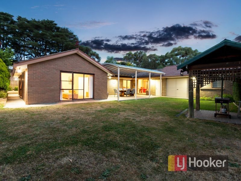 4 Yarrow Court, Berwick VIC 3806