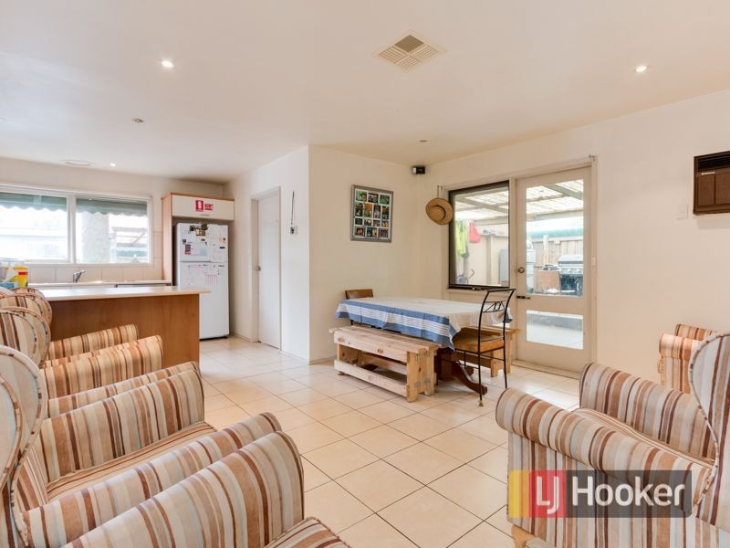 19 Somerville Road, Hampton Park VIC 3976