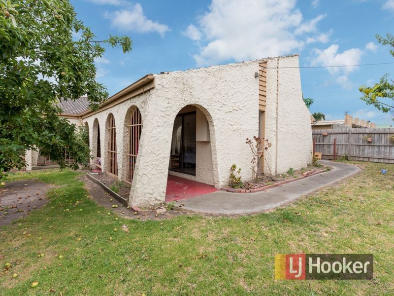 19 Somerville Road, Hampton Park VIC 3976