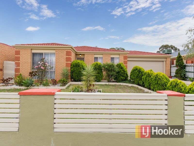 10 Mariner Close, Cranbourne North VIC 3977