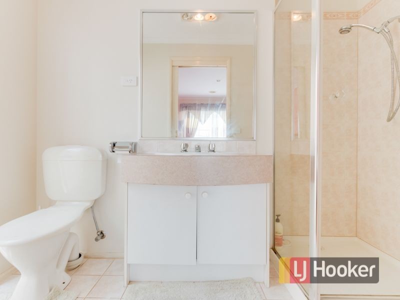 10 Mariner Close, Cranbourne North VIC 3977