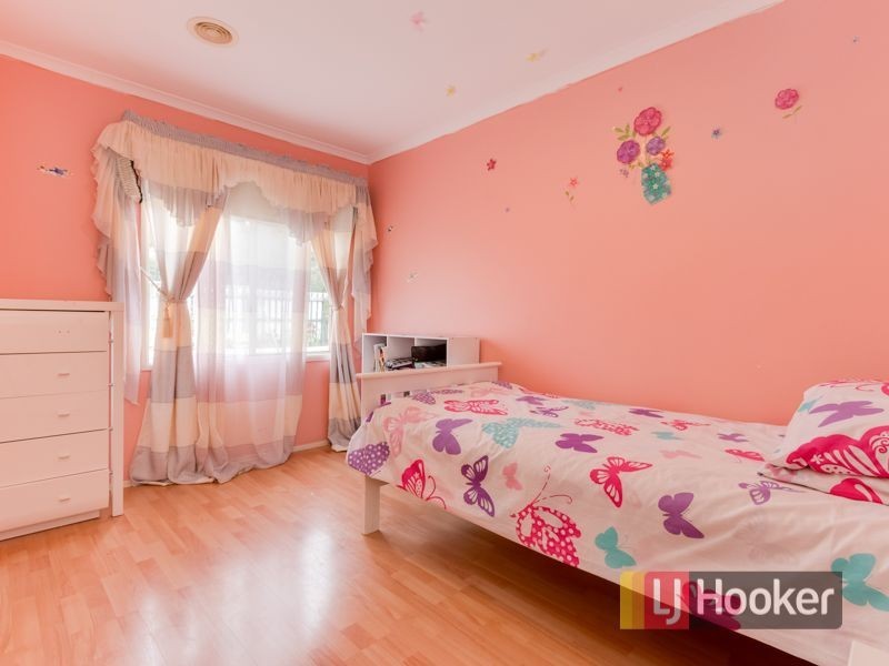 10 Mariner Close, Cranbourne North VIC 3977