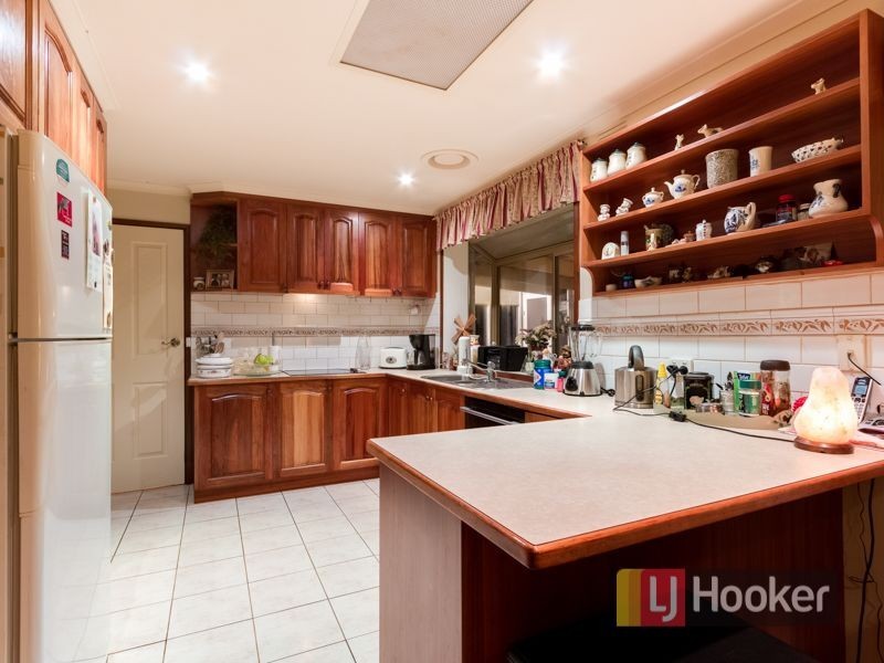 32 Mayfield Road, Cranbourne East VIC 3977