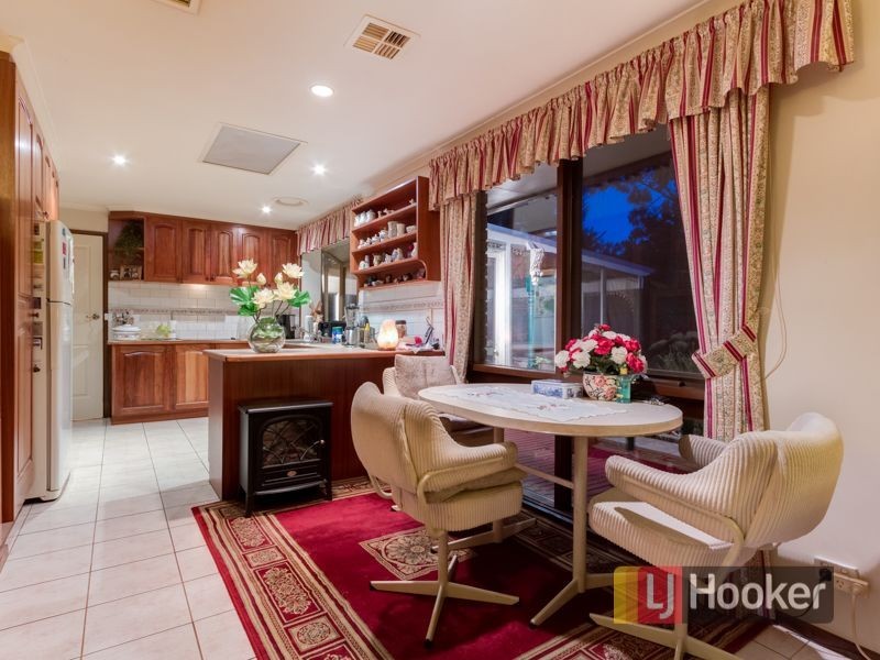 32 Mayfield Road, Cranbourne East VIC 3977