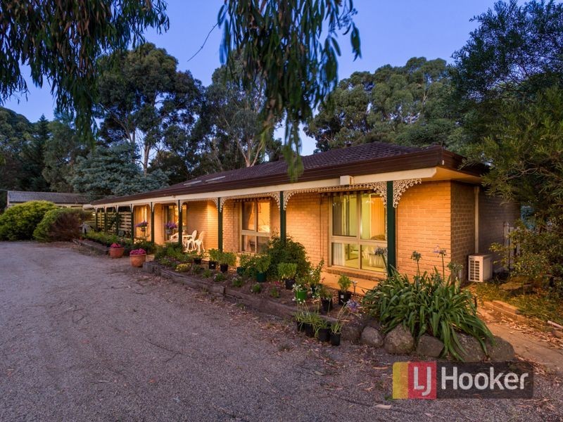 32 Mayfield Road, Cranbourne East VIC 3977