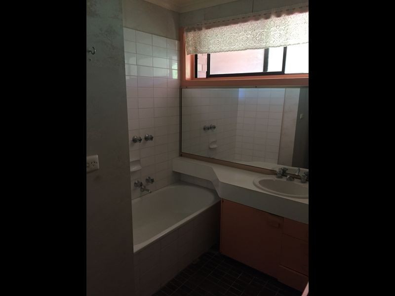 50 Longwarry Road, Drouin VIC 3818