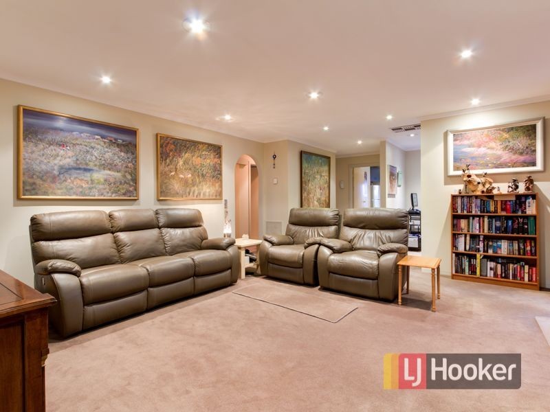 52 Justin Circuit, Hampton Park VIC 3976