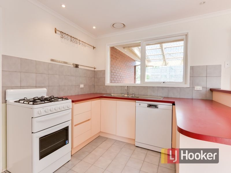 5/2 Blackwood Drive, Narre Warren VIC 3805