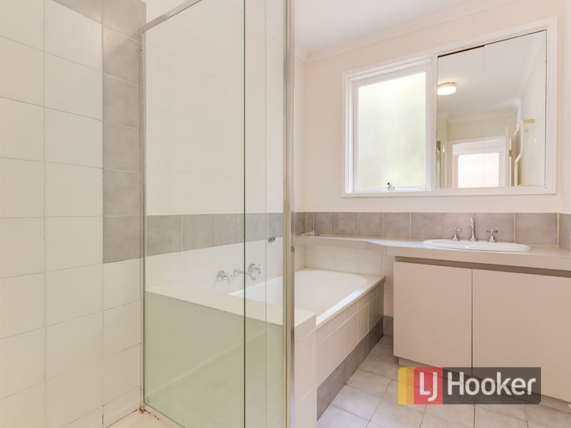 5/2 Blackwood Drive, Narre Warren VIC 3805