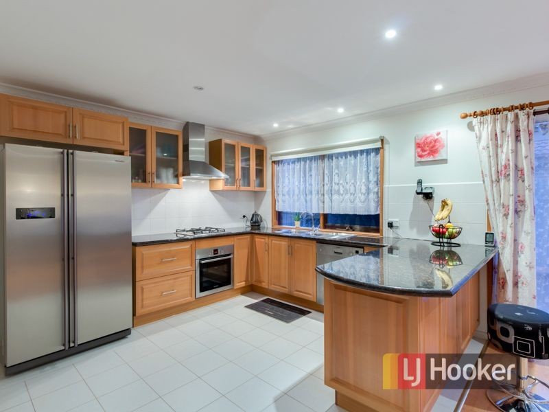 8 Cody Avenue, Hampton Park VIC 3976