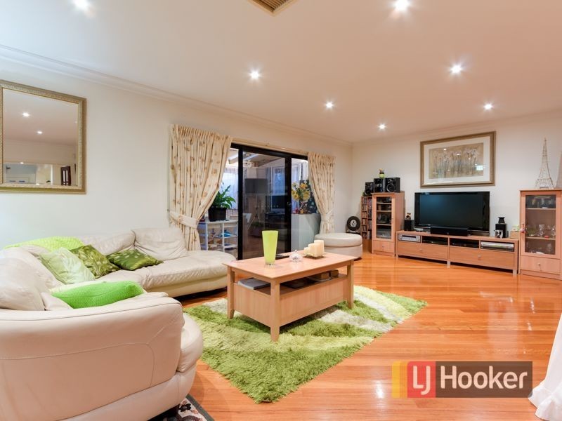 109 Montbrae Circuit, Narre Warren North VIC 3804