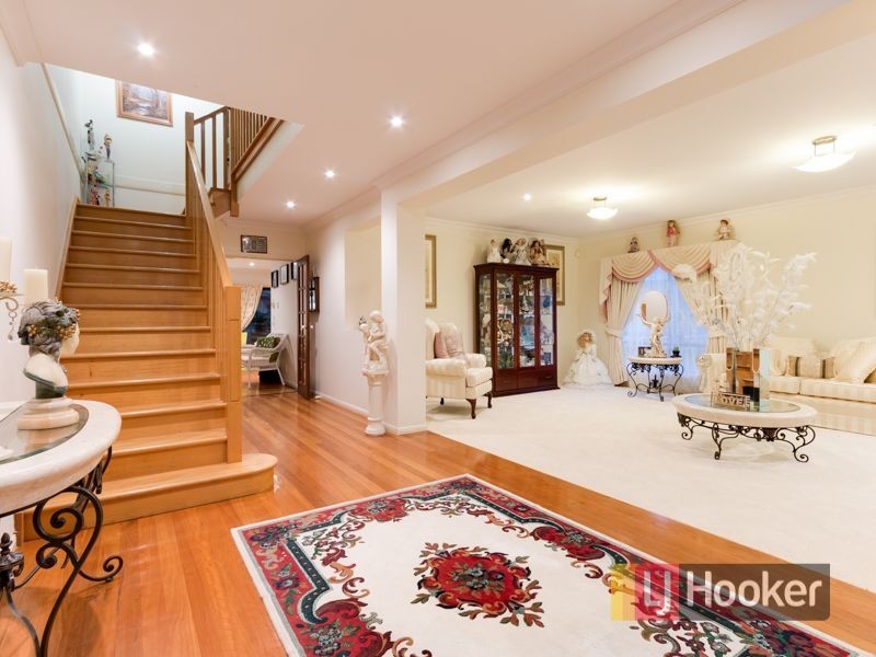 109 Montbrae Circuit, Narre Warren North VIC 3804