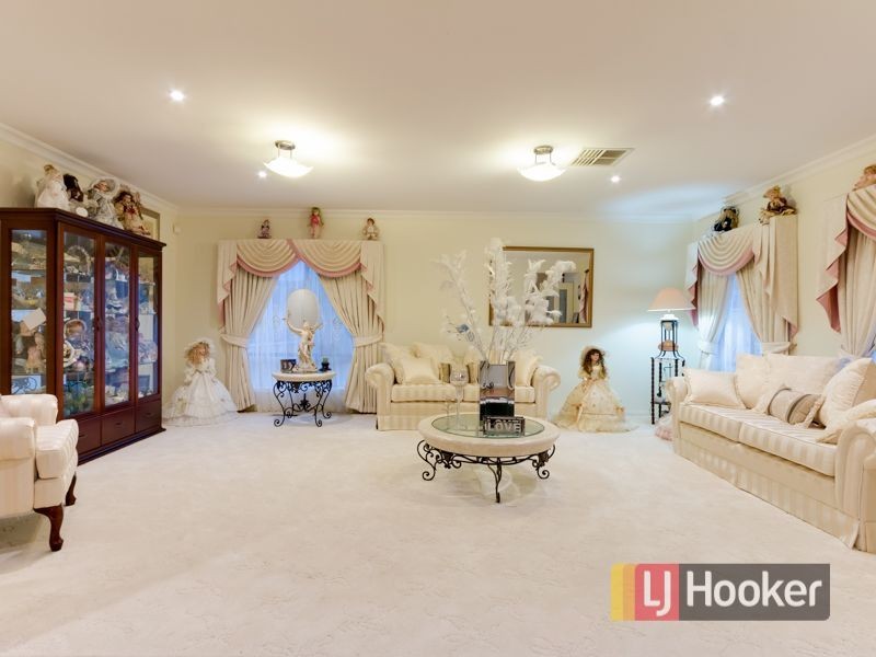 109 Montbrae Circuit, Narre Warren North VIC 3804