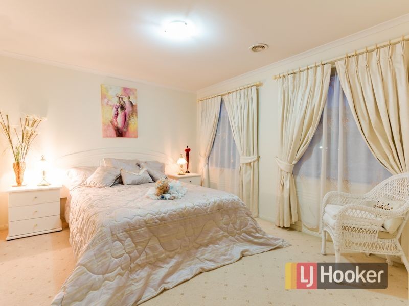 109 Montbrae Circuit, Narre Warren North VIC 3804