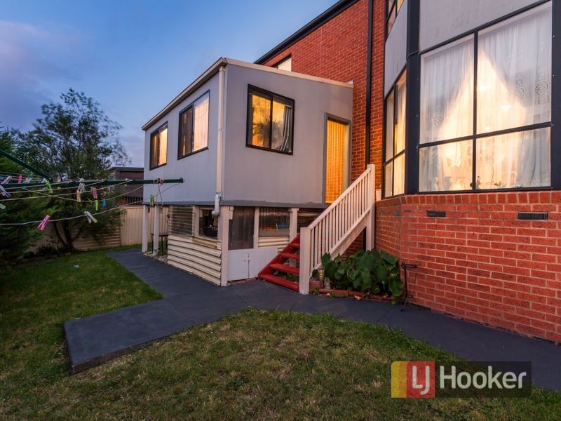 109 Montbrae Circuit, Narre Warren North VIC 3804