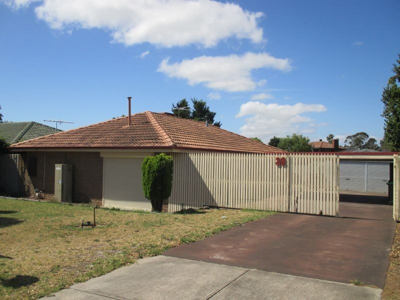 38 Whimbrel Crescent, Carrum Downs VIC 3201