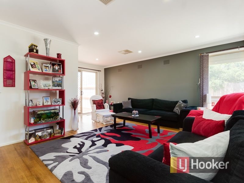 7 Delacombe Drive, Hampton Park VIC 3976