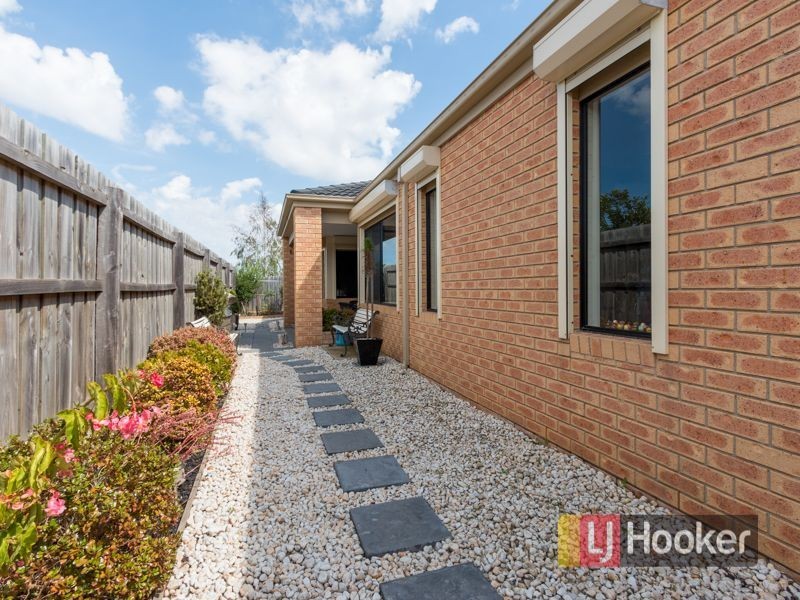 37 Ernest Crescent, Narre Warren South VIC 3805