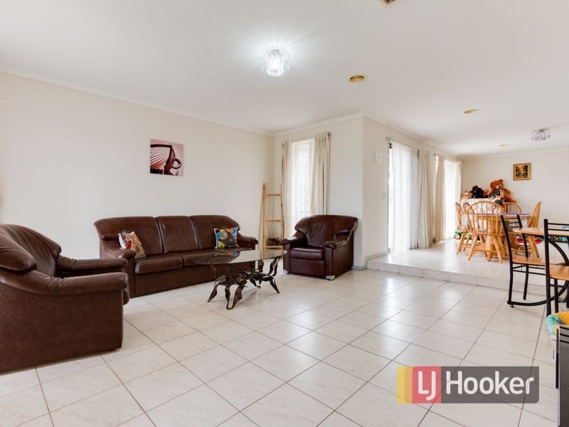 2 Nimbus Court, Hampton Park VIC 3976