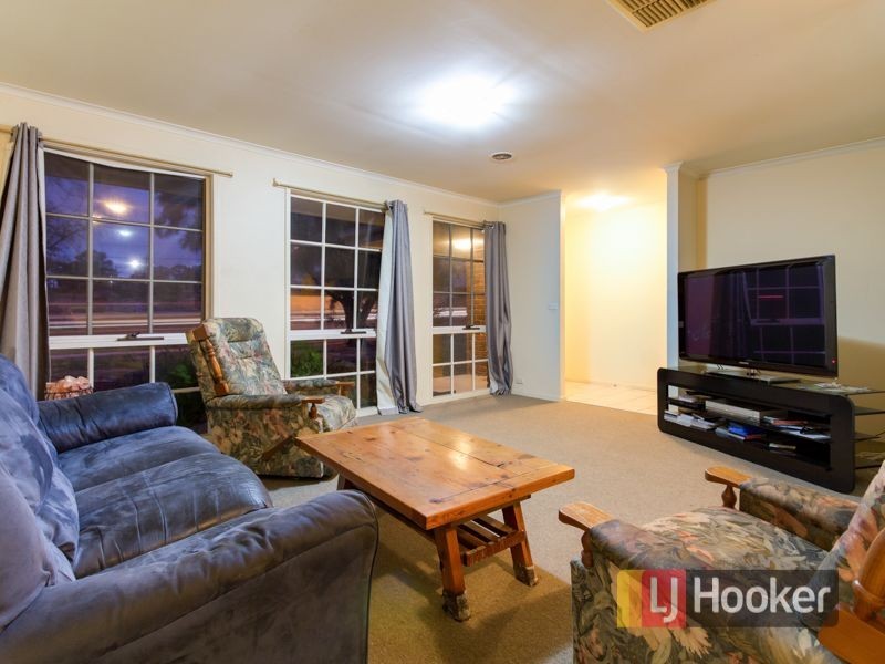 53 Pound Road, Hampton Park VIC 3976