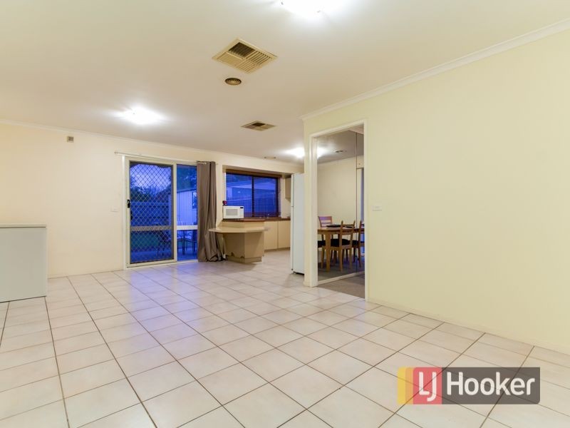 53 Pound Road, Hampton Park VIC 3976