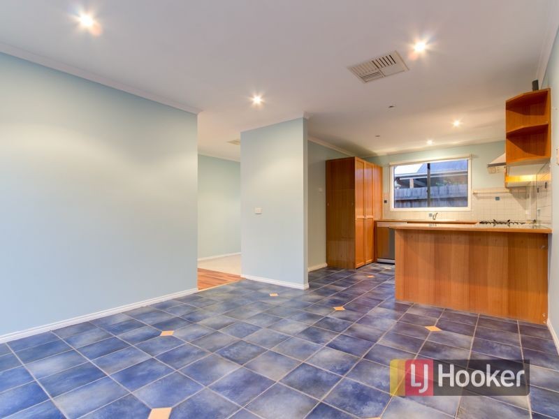 89 Laura Drive, Hampton Park VIC 3976