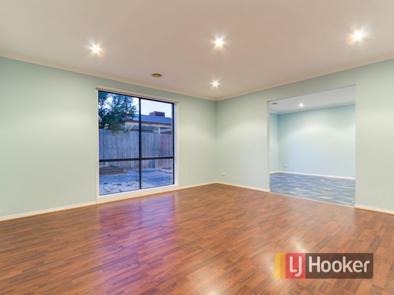 89 Laura Drive, Hampton Park VIC 3976
