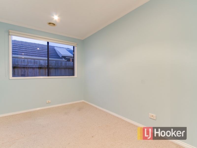 89 Laura Drive, Hampton Park VIC 3976