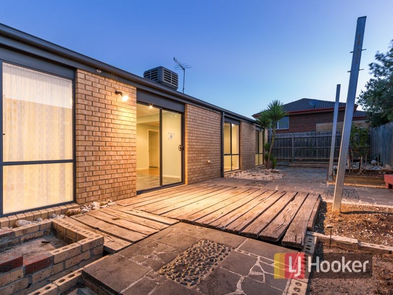 89 Laura Drive, Hampton Park VIC 3976