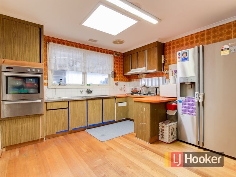 13 McLaughlan Avenue, Eumemmerring VIC 3177
