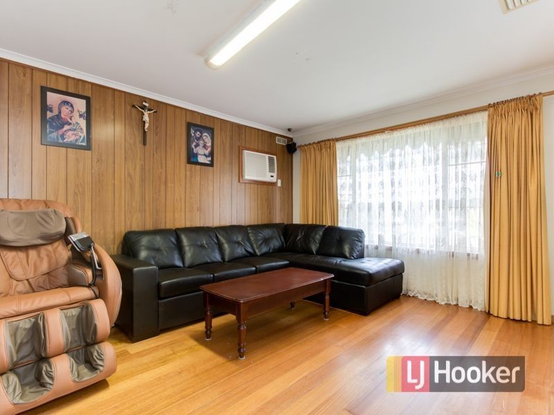 13 McLaughlan Avenue, Eumemmerring VIC 3177