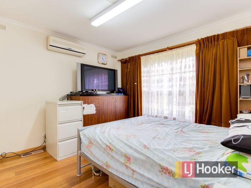 13 McLaughlan Avenue, Eumemmerring VIC 3177