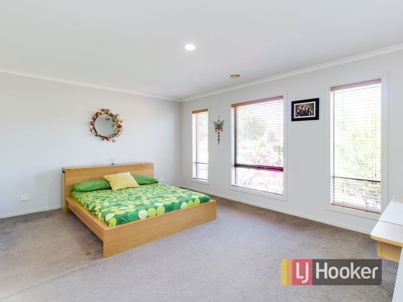 10 Ernest Crescent, Narre Warren South VIC 3805