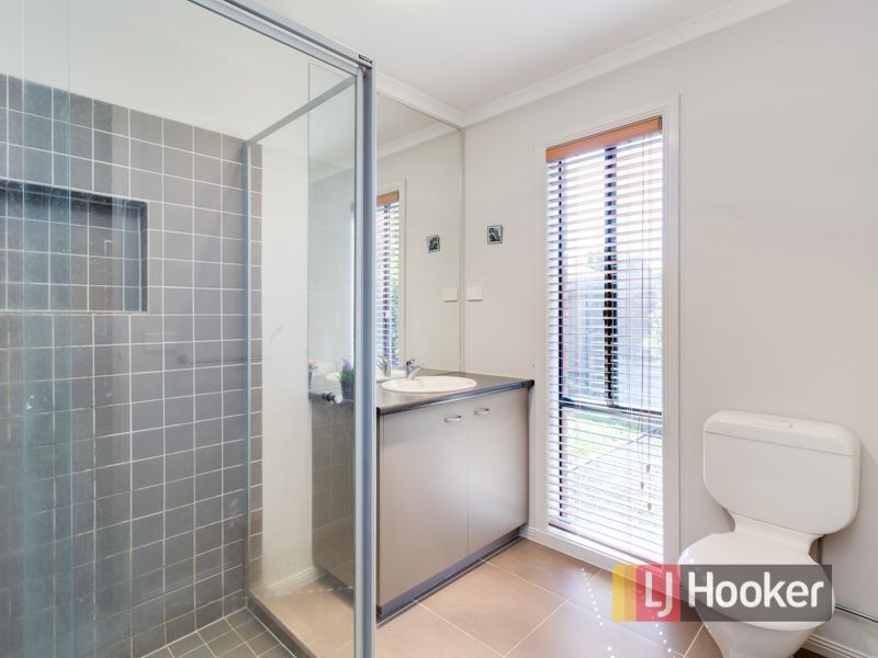 10 Ernest Crescent, Narre Warren South VIC 3805