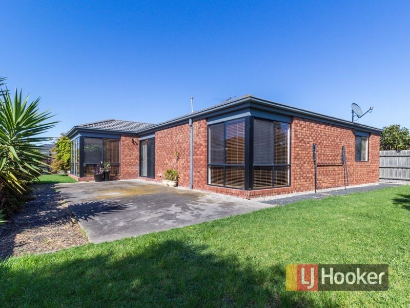 10 Ernest Crescent, Narre Warren South VIC 3805