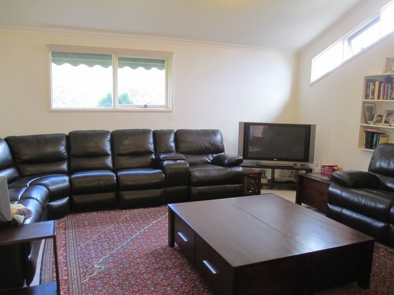 5 Feeney Court, Hampton Park VIC 3976